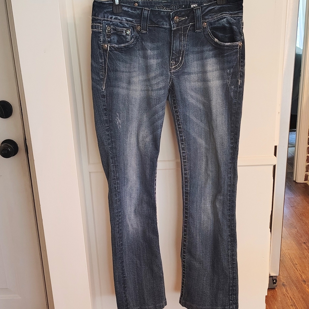 Miss Me Women’s Medium Wash Distressed Lowrise Bootcut Jeans. Size 29.